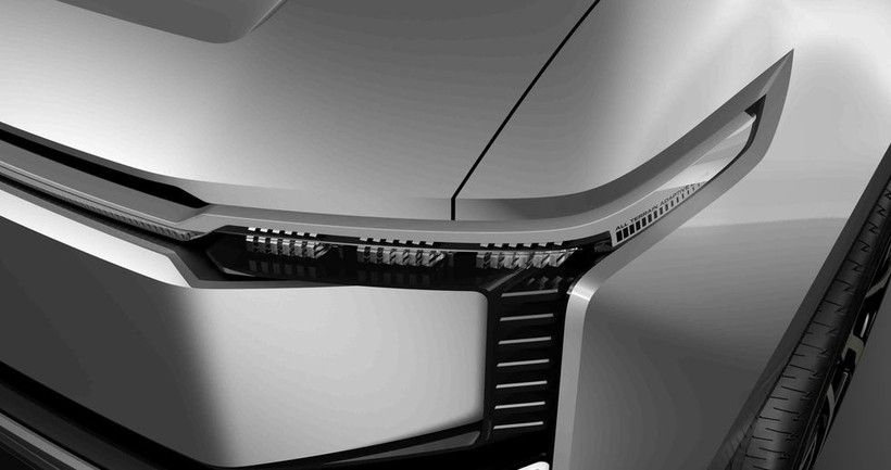 Các đèn pha ngang hẹp của mẫu concept nối liền với một chi tiết dọc giống với những gì thấy trên mẫu Land Cruiser series 300 chỉ được bán ở nước ngoài. Các đèn pha ngang hẹp của mẫu concept nối liền với một chi tiết dọc giống với những gì thấy trên mẫu Land Cruiser series 300 chỉ được bán ở nước ngoài.