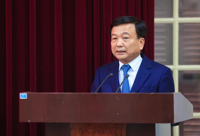 Thứ trưởng Nguyễn Danh Huy phát biểu tại hội nghị công bố các quyết định về công tác cán bộ sáng nay (12/12) - Ảnh: Tạ Hải.