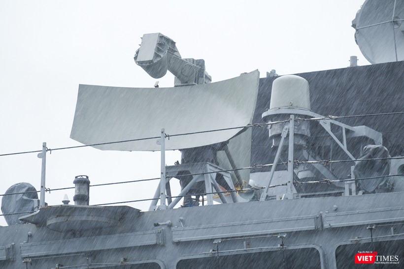 Hệ thống thiết bị điện tử Hệ thống thiết bị điện tử