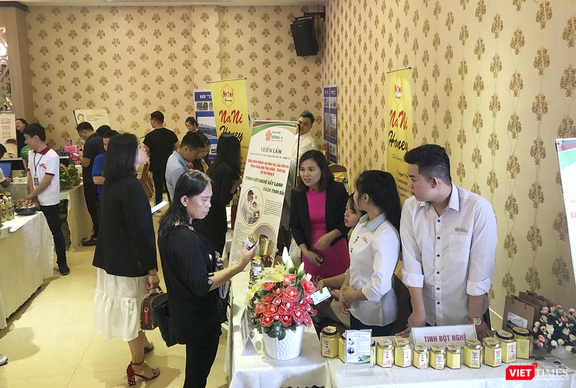 Gian hàng trưng bày tại sự kiện SURF 2019 Gian hàng trưng bày tại sự kiện SURF 2019