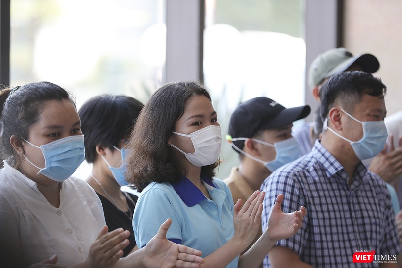 Niềm vui ngày trở về