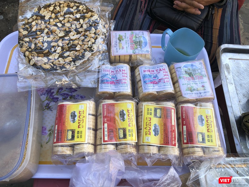 Bánh đậu xanh nhân thịt nướng