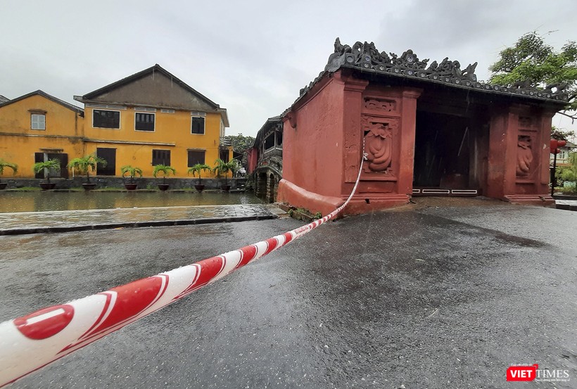 Khu vực Chùa Cầu được phong tỏa nhằm đảm bảo an toàn cho người dân