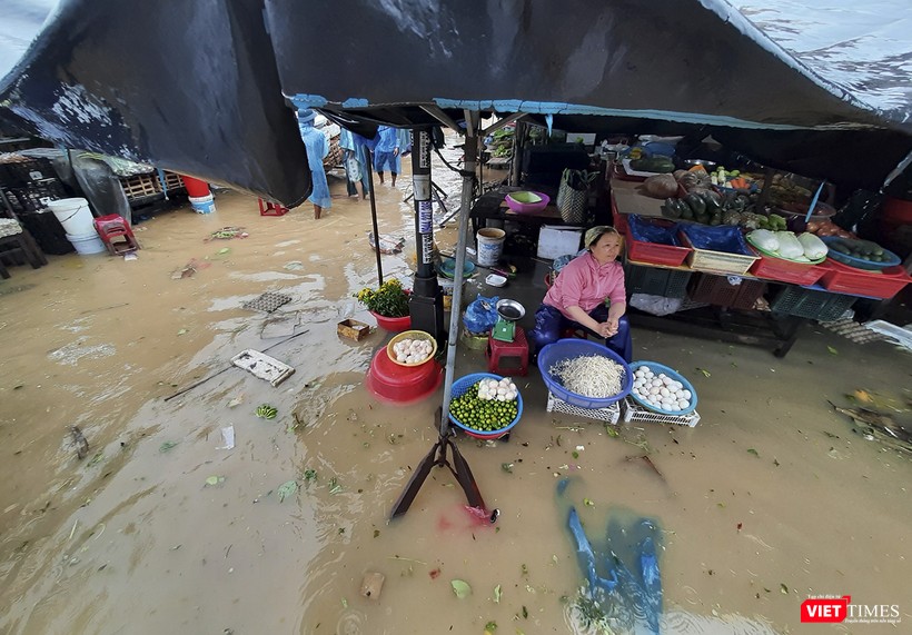 Số khác vẫn buôn bán bình thường