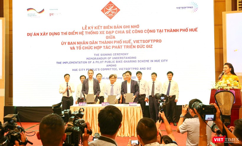 Một loạt các hoạt động ký kế nhằm thúc đẩy chuyển đổi số ở Thừa Thiên Huế được thực hiện