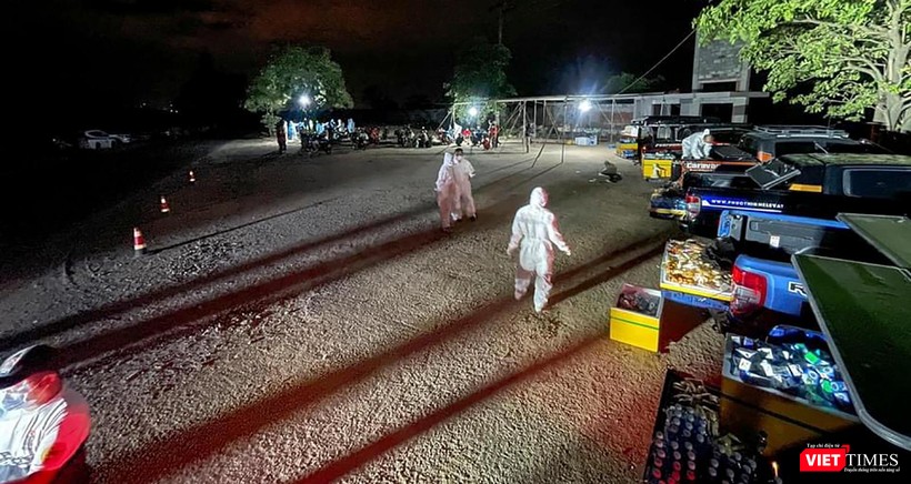 Đội xe bán tải CLB xe bán tài Đà Nẵng tiếp tục hành trình thiện nguyện của mình (Ảnh Minh Việt)