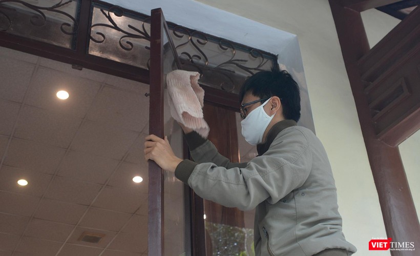 Phật tử chuẩn bị cho tang lễ