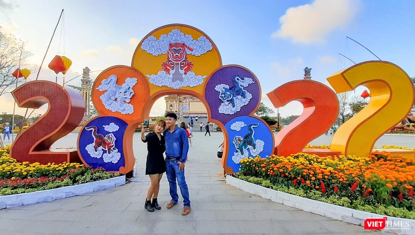 Một góc đường hoa xuân ở TP Huế