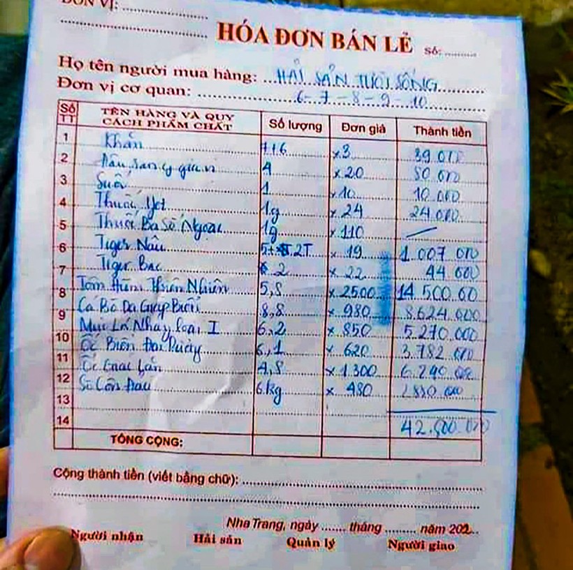 Hoá đơn tính tiền đoàn khách (ảnh chụp lại màn hình)