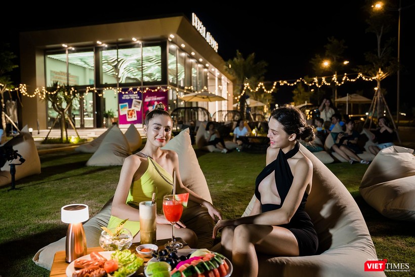 Loạt lễ hội sôi động, nóng bỏng tại Regal Legend sẽ bổ sung kịp thời chốn vui chơi, giải trí cho du khách khi đặt chân đến Quảng Bình trong dịp đại lễ 2/9.