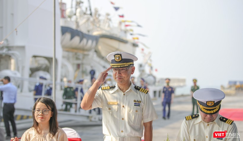 Đại tá Niwa Satoshi - Chỉ huy tàu tuần tra SETTSU