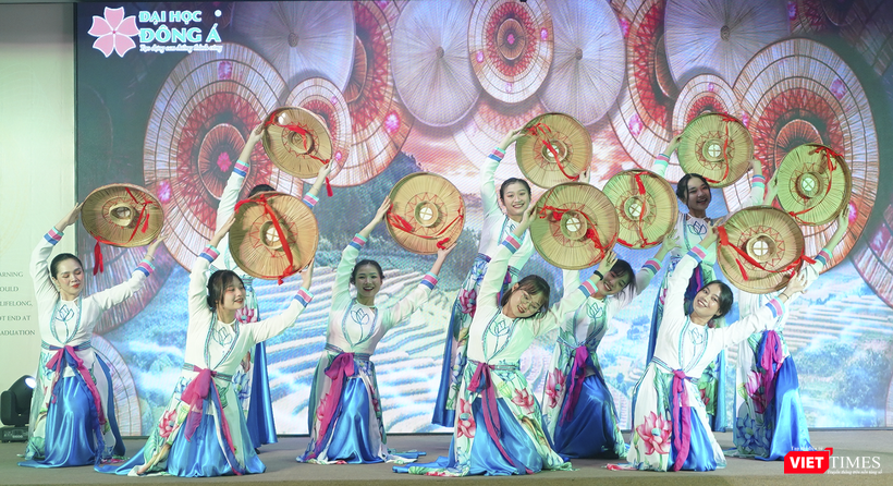 vt_ giao luu uss ronald reagan 2.png