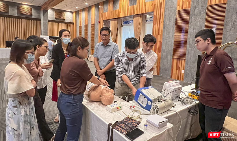 Các chuyên gia hướng dẫn thực hành cấp cứu cho nhân viên y tế 