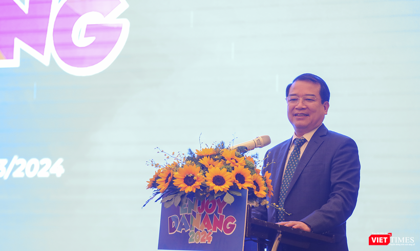 Ông Hà Văn Siêu – Phó Tổng Cục Du lịch quốc gia Việt Nam phát biểu tại buổi họp báo vt_kich cau du lich da nang 3.png