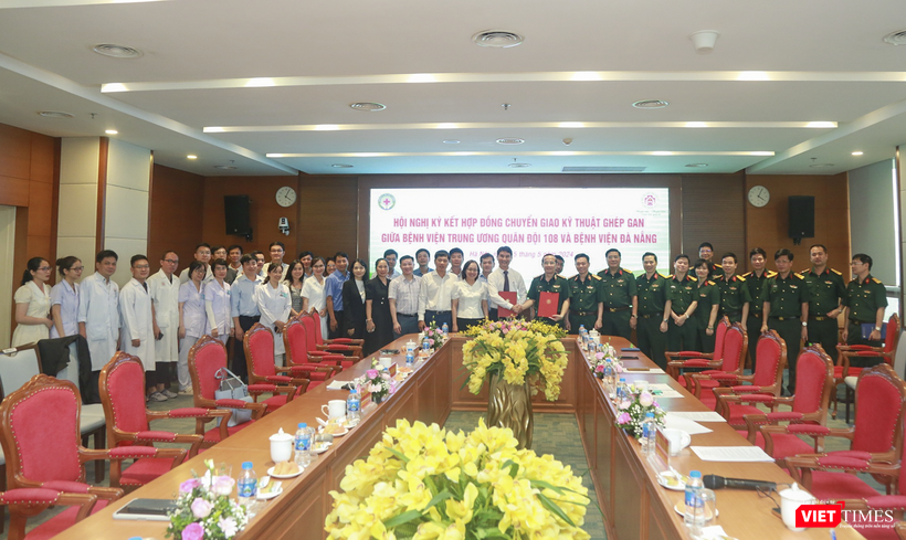 Đoàn chuyên gia y bác sĩ Bệnh viện TƯ Quân đội 108 và Bệnh viện Đà Nẵng tại hội nghị ký kết chuyển giao kỹ thuật ghép gan vt_chuyen giao ghep gan 1.png