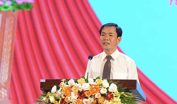 Chủ tịch UBND tỉnh Thừa Thiên Huế Nguyễn Văn Phương phát biểu tại Lễ phát động thang vi tre em 10.png