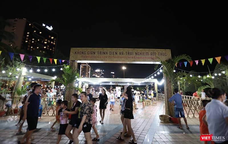 Nhiều sản phẩm du lịch mới, hấp dẫn được kỳ vọng thúc đẩy du lịch Đà Nẵng trong thời gian tới vt_am thuc 1.png