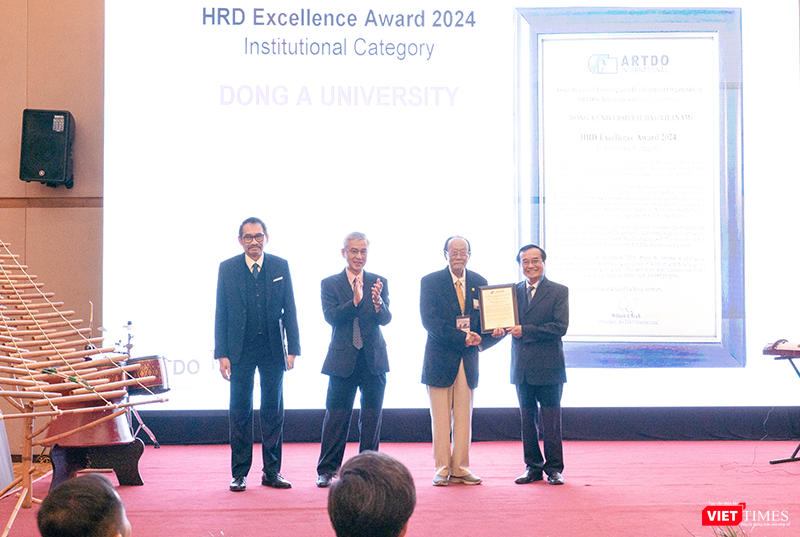 Đại học Đông Á nhận Giải thưởng Nhân sự xuất sắc quốc tế năm 2024 - “Nhân sự HRD Excellence Award 2024” ở hạng mục tập thể có đóng góp xuất sắc trong lĩnh vực đào tạo, phát triển nguồn nhân lực quốc tế vt_hoi thao 2.png