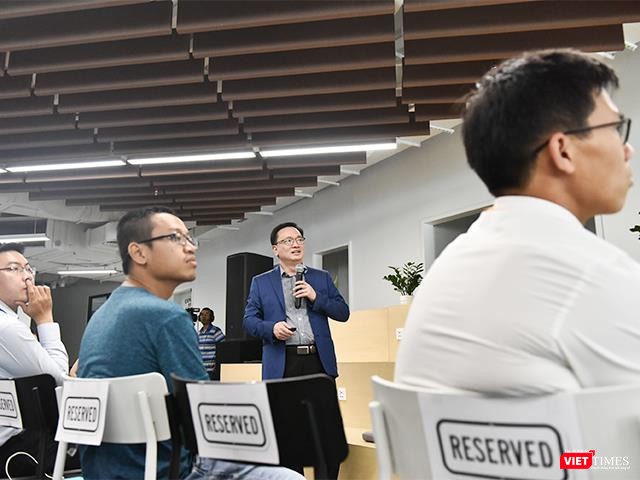 "Tôi luôn muốn trả ơn cuộc đời bằng cách cho đi điều tương tự với các thế hệ tương lai”, Christopher Nguyễn.