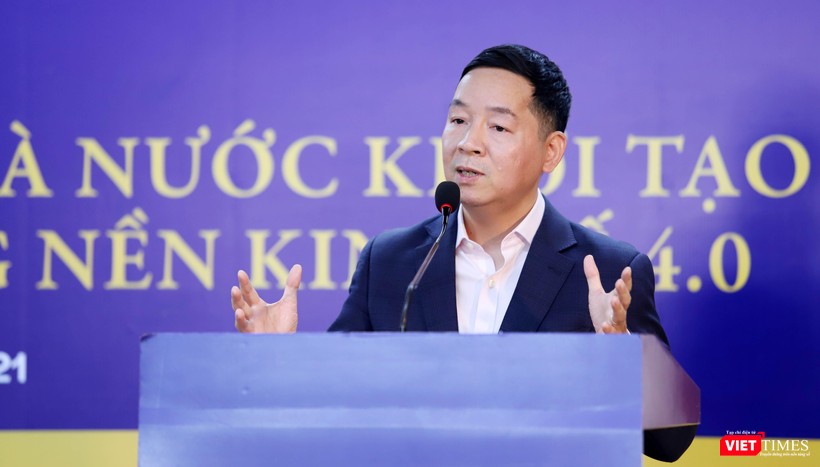 Tiến sĩ Vũ Thành Tự Anh (Giám đốc Trường Chính sách Công và Quản lý Fulbright), thành viên Tổ tư vấn kinh tế của Thủ tướng. Ảnh: Nguyễn Luân.