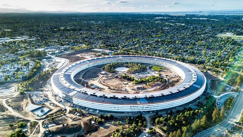 Lực lượng kĩ sư gốc Việt ở Thung lũng Silicon đông thứ hai sau Ấn Độ. Chúng ta cũng có hàng ngàn nhà khoa học gốc Việt đang làm việc trên khắp thế giới. Lực lượng kĩ sư gốc Việt ở Thung lũng Silicon đông thứ hai sau Ấn Độ. Chúng ta cũng có hàng ngàn nhà khoa học gốc Việt đang làm việc trên khắp thế giới.