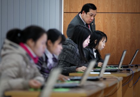 Thi tuyển công chức ở Bộ Nội Vụ. 