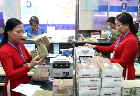 Gà oằn mình cõng phí và hàng nghìn tỷ đồng thất thu ảnh 1