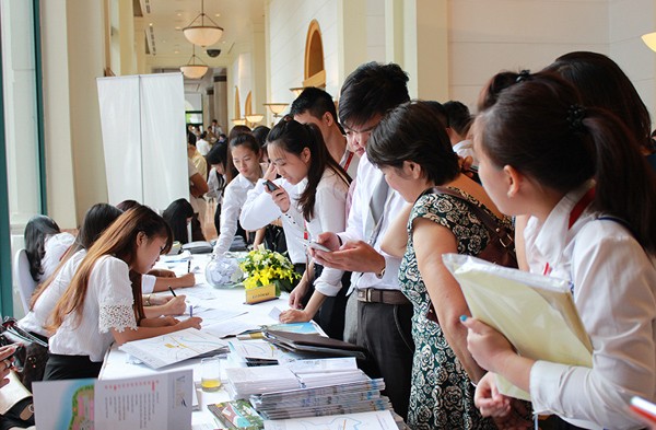 Một tháng rao bán ngàn căn hộ: Có tiền đừng vội ảnh 1