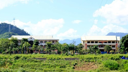 Trụ sở khang trang của huyện nghèo đòi xây trung tâm hành chinh 100 tỉ ảnh 6