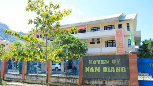 Trụ sở khang trang của huyện nghèo đòi xây trung tâm hành chinh 100 tỉ ảnh 7