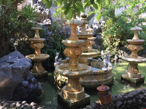 Choáng trước đồ quý trong biệt phủ 100 tỉ của đại gia vàng ở đèo Hải Vân ảnh 13 Choáng trước đồ quý trong biệt phủ 100 tỉ của đại gia vàng ở đèo Hải Vân ảnh 13