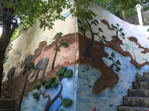 Choáng trước đồ quý trong biệt phủ 100 tỉ của đại gia vàng ở đèo Hải Vân ảnh 3 Choáng trước đồ quý trong biệt phủ 100 tỉ của đại gia vàng ở đèo Hải Vân ảnh 3