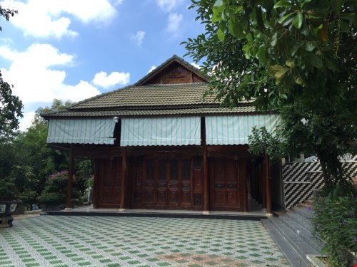 Choáng trước đồ quý trong biệt phủ 100 tỉ của đại gia vàng ở đèo Hải Vân ảnh 6 Choáng trước đồ quý trong biệt phủ 100 tỉ của đại gia vàng ở đèo Hải Vân ảnh 6