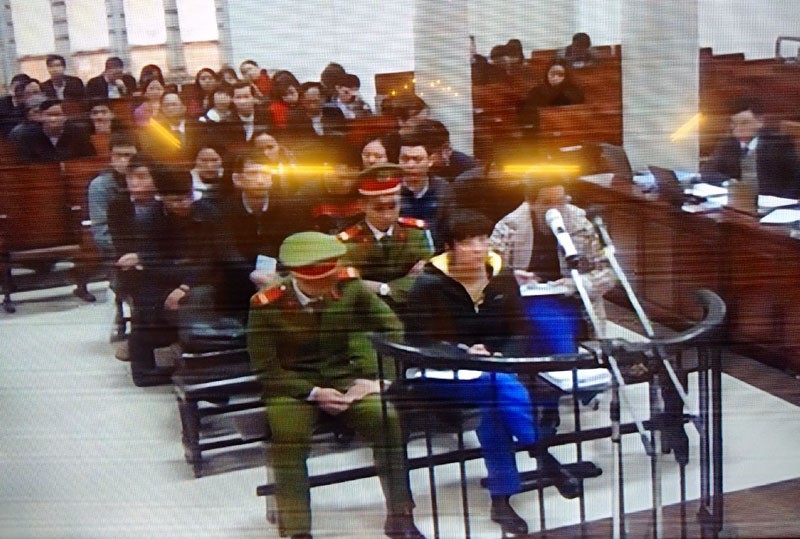 Nguyên TGĐ Agribank nhận “lót tay” 50.000 USD qua cửa kính ô tô ảnh 1 Nguyên TGĐ Agribank nhận “lót tay” 50.000 USD qua cửa kính ô tô ảnh 1