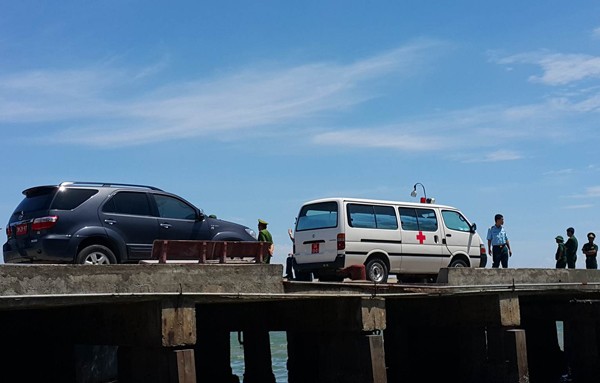 Ngư dân đưa phi công Su-30 về đất liền an toàn ảnh 2