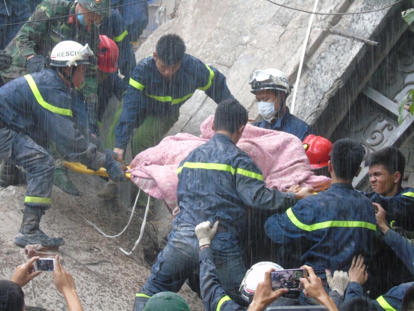 Vụ sập nhà 43 Cửa Bắc làm 2 người tử vong: Chủ nhà đã cảnh báo trước ảnh 1