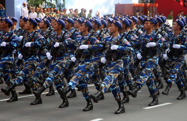 TP HCM diễu binh mừng ngày thống nhất ảnh 11