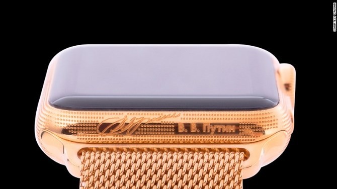 Ngắm Apple Watch chạm trổ chữ ký Putin giá 3.000 USD ảnh 1