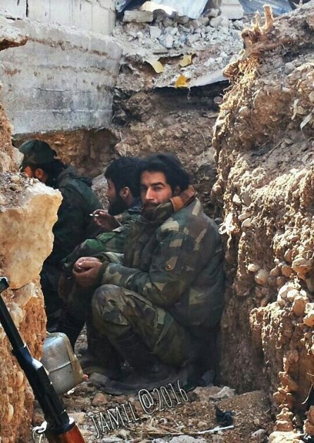 Video: chiến tuyến quân đội Syria ngày đầu năm