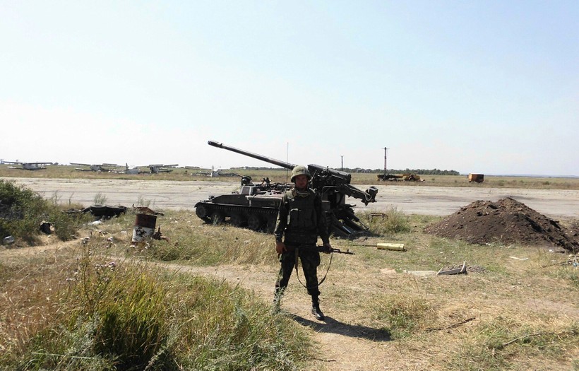 Cuộc chiến đẫm máu giành giật sân bay Lugansk, Ukraine ảnh 2 Cuộc chiến đẫm máu giành giật sân bay Lugansk, Ukraine ảnh 2