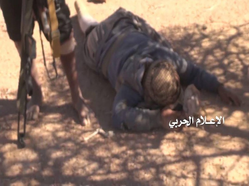 Liên quân Ả rập Xê út kích chiến phiến quân Houthi, dân Yemen đối mặt thảm họa ảnh 6