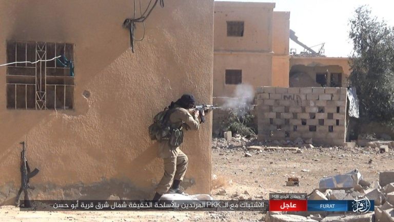 IS quần người Kurd tơi bời tại Deir Ezzor, hàng loạt chiến binh Kurd thiệt mạng ảnh 7 IS quần người Kurd tơi bời tại Deir Ezzor, hàng loạt chiến binh Kurd thiệt mạng ảnh 7