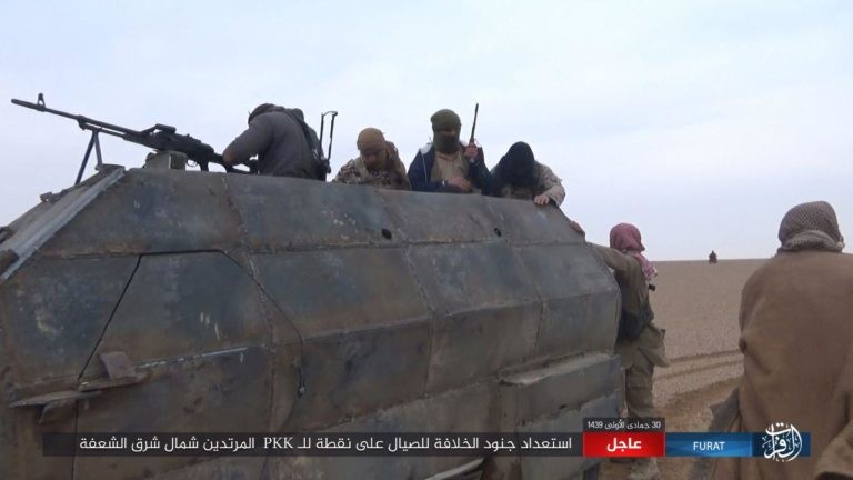 Mỹ lại không kích nhầm đồng minh, IS đánh người Kurd Syria điên đảo ảnh 13 Mỹ lại không kích nhầm đồng minh, IS đánh người Kurd Syria điên đảo ảnh 13