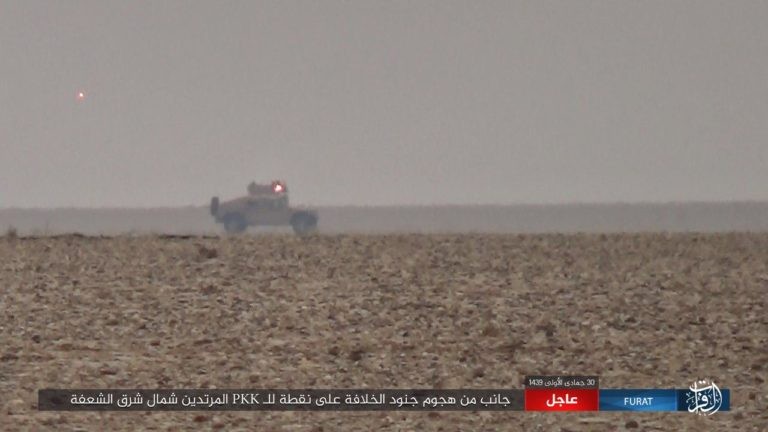 Mỹ lại không kích nhầm đồng minh, IS đánh người Kurd Syria điên đảo ảnh 17 Mỹ lại không kích nhầm đồng minh, IS đánh người Kurd Syria điên đảo ảnh 17