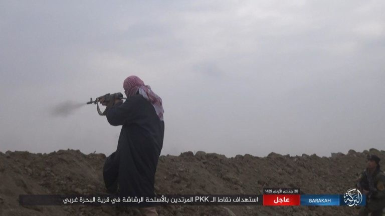 Mỹ lại không kích nhầm đồng minh, IS đánh người Kurd Syria điên đảo ảnh 8 Mỹ lại không kích nhầm đồng minh, IS đánh người Kurd Syria điên đảo ảnh 8