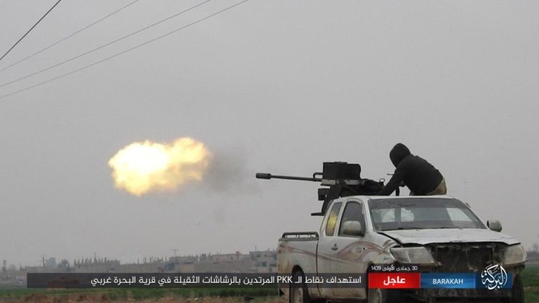 Mỹ lại không kích nhầm đồng minh, IS đánh người Kurd Syria điên đảo ảnh 12 Mỹ lại không kích nhầm đồng minh, IS đánh người Kurd Syria điên đảo ảnh 12