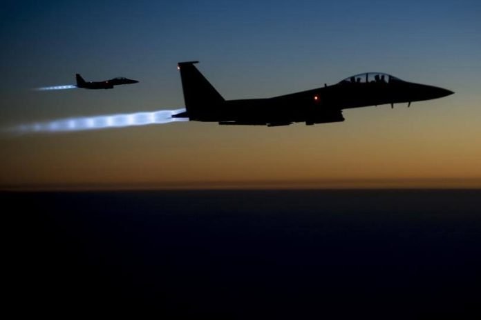 Lực lượng không quân liên minh quân sự Mỹ ở Deir Ezzor - ảnh minh họa Masdar News