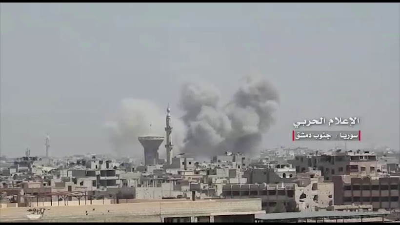 Quân đội Syria, chủ công là Vệ binh Cộng hòa tấn công quận Hajar Al-Aswad. Anh minh họa video SAMA