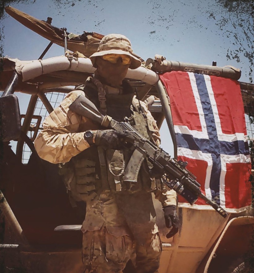Tình nguyện viên người Na Uy trong nhóm Scandinavi trên chiến trường Syria. Ảnh trang báo Frihet Skandinavisk
