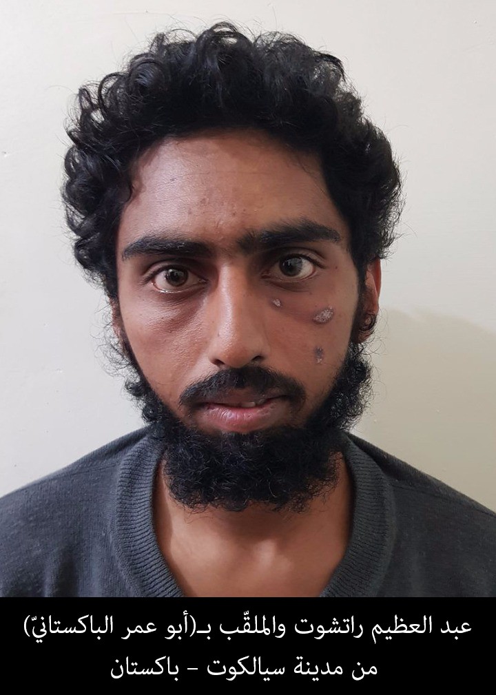 Những tay súng nước ngoài IS bị bắt giữ trên chiến trường Deir Ezzor. Ảnh: South Front. Những tay súng nước ngoài IS bị bắt giữ trên chiến trường Deir Ezzor. Ảnh: South Front.